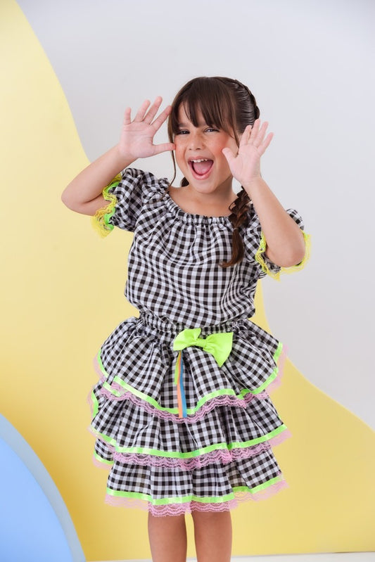 Conjunto corto de cuadros negros Junino para niña con falda de lujo