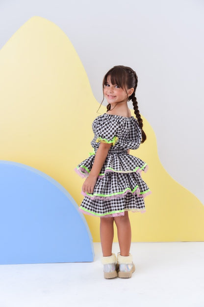 Conjunto corto de cuadros negros Junino para niña con falda de lujo