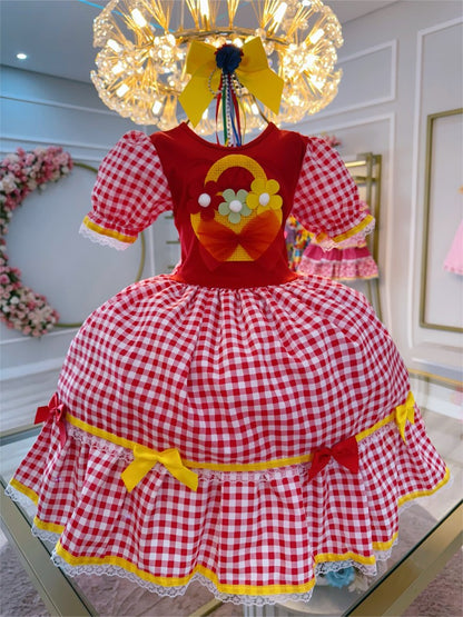 Vestido de fiesta infantil de junio con cuadros rojos y coloridos