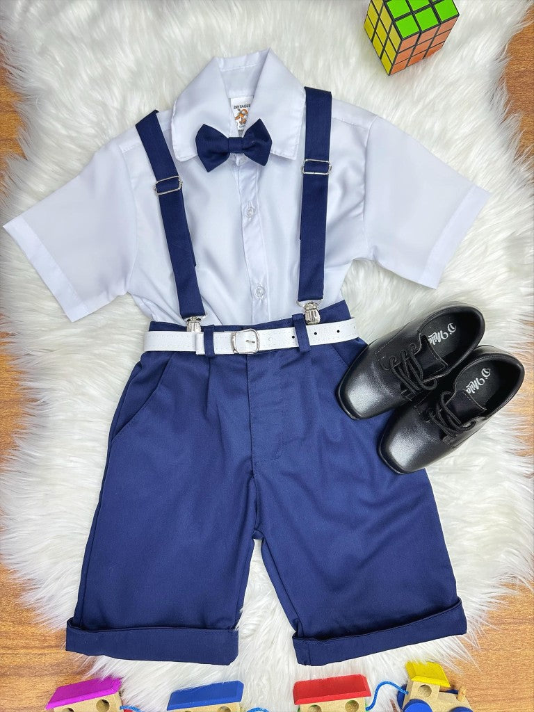 Conjunto formal: Camisa blanca y short con tirantes y corbata azul marino 