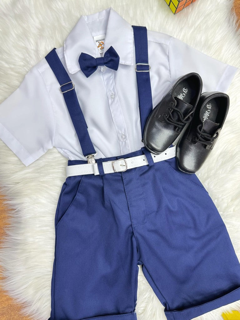 Conjunto formal: Camisa blanca y short con tirantes y corbata azul marino 
