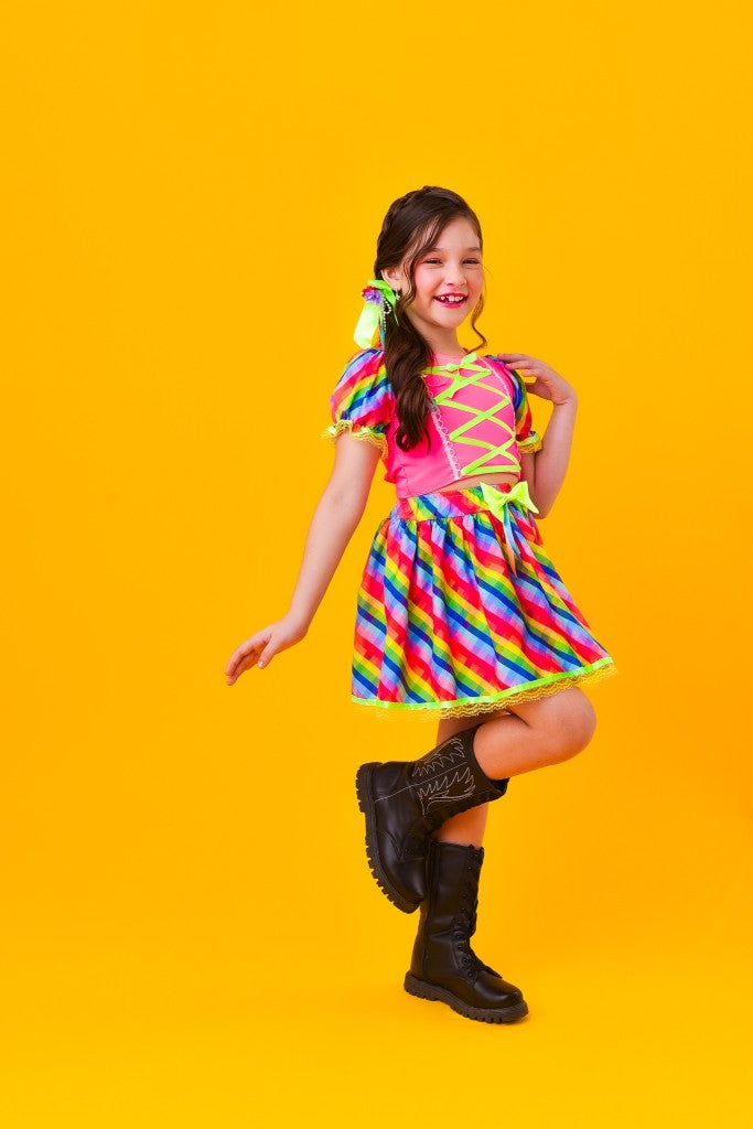 Conjunto corto Junino rosa para niña con falda colorida