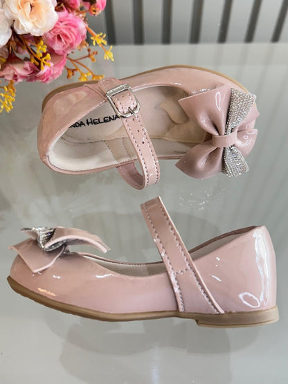 Zapatos de salón de charol color piel con aplique de lazo de diamantes de imitación de lujo 