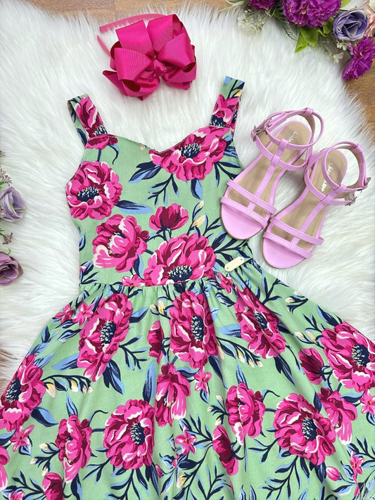 Vestido infantil informal de primavera y verano con estampado floral verde y colorido 