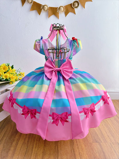 Fiesta infantil de Arraiá de junio: vestido a cuadros colorido de San Juan