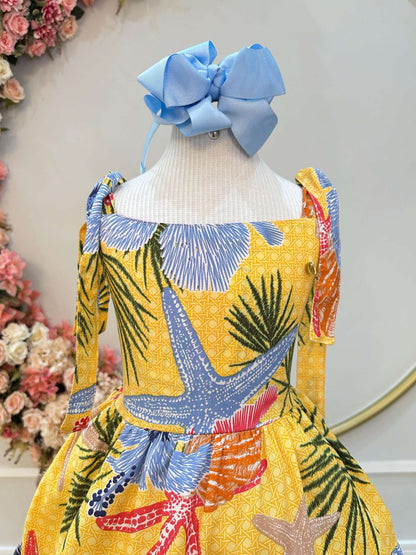 Vestido infantil casual de primavera con estampado floral amarillo y colorido 