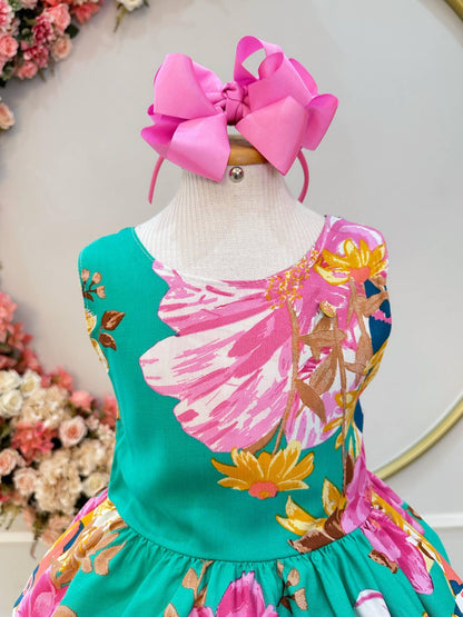 Vestido infantil informal de primavera y verano con estampado floral verde 