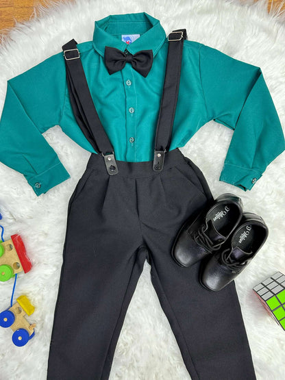 Conjunto formal verde oscuro: camisa, pantalón, corbata y tirantes