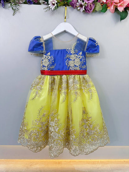 Vestido infantil de Blancanieves con encaje dorado para fiestas
