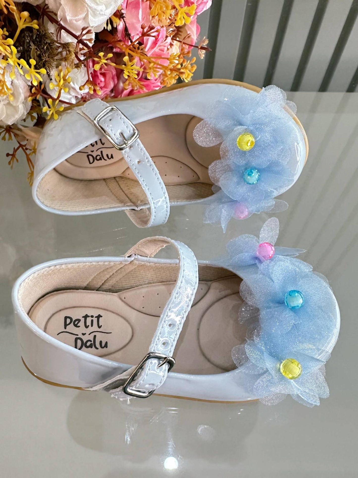 Zapatos infantiles de charol azul claro, Jardín Encantado de Lujo