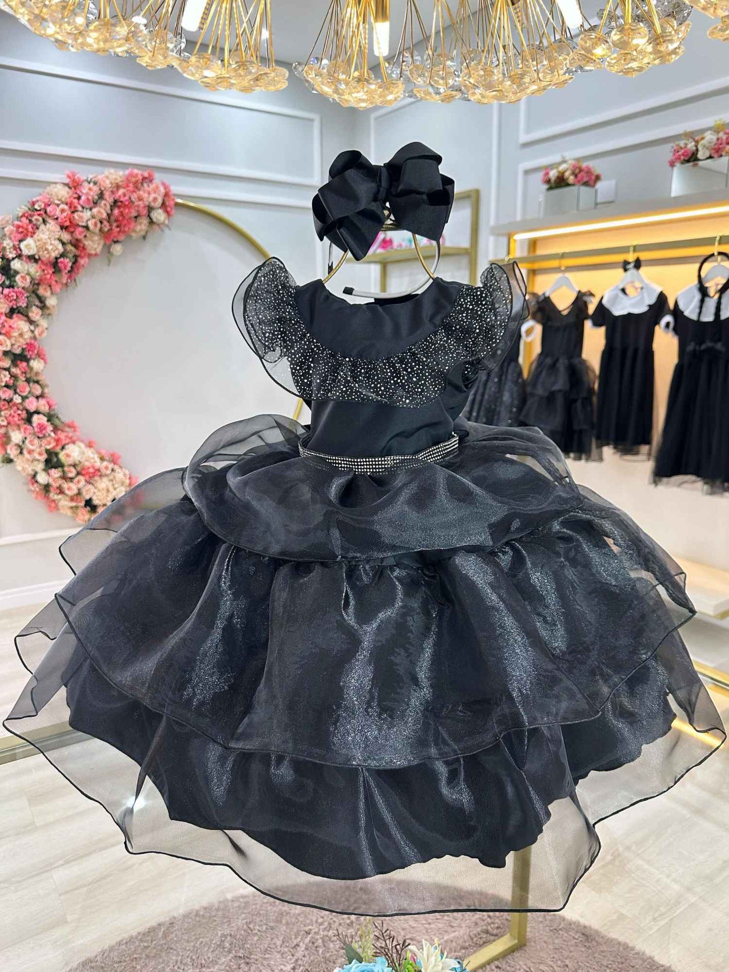 Vestido infantil Wandinha negro con cinturón de diamantes de imitación de lujo