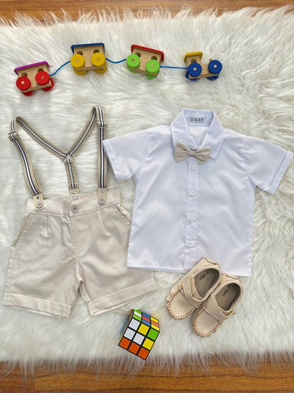 Conjunto social para paje: camisa blanca, pantalones cortos y tirantes beige claro 
