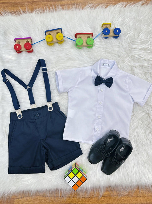 Conjunto social para paje: camisa blanca, pantalones cortos y tirantes azul oscuro